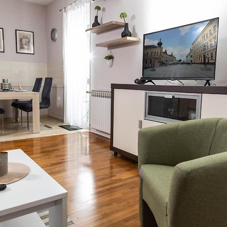 Apartman Gundulic Vinkovci Exteriör bild