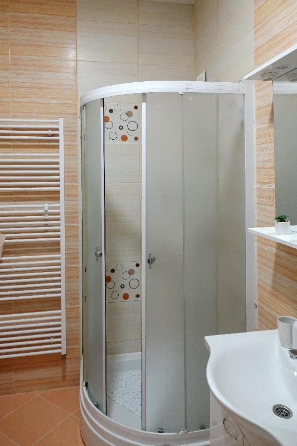 Apartman Gundulic Vinkovci Exteriör bild