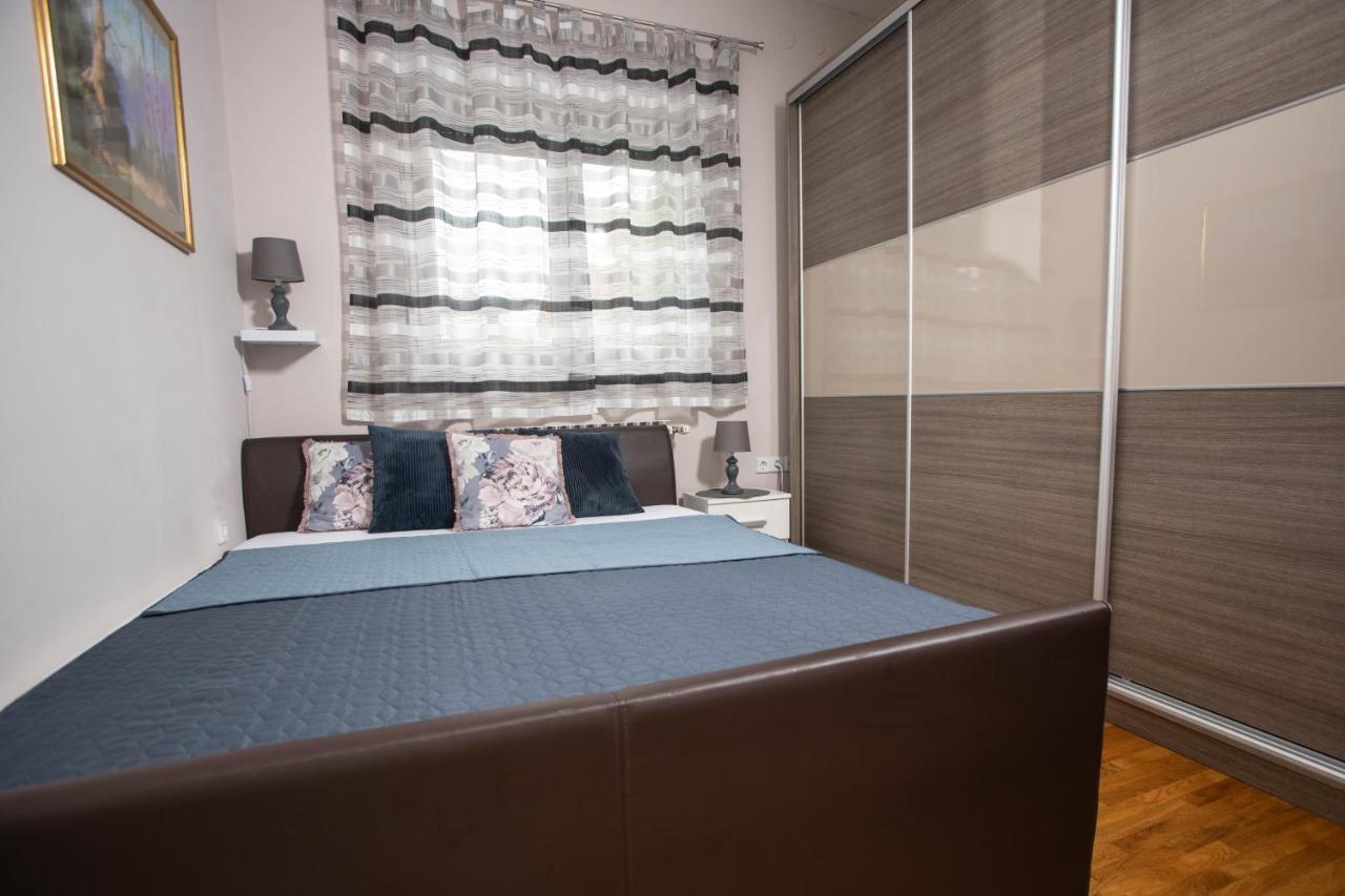 Apartman Gundulic Vinkovci Exteriör bild