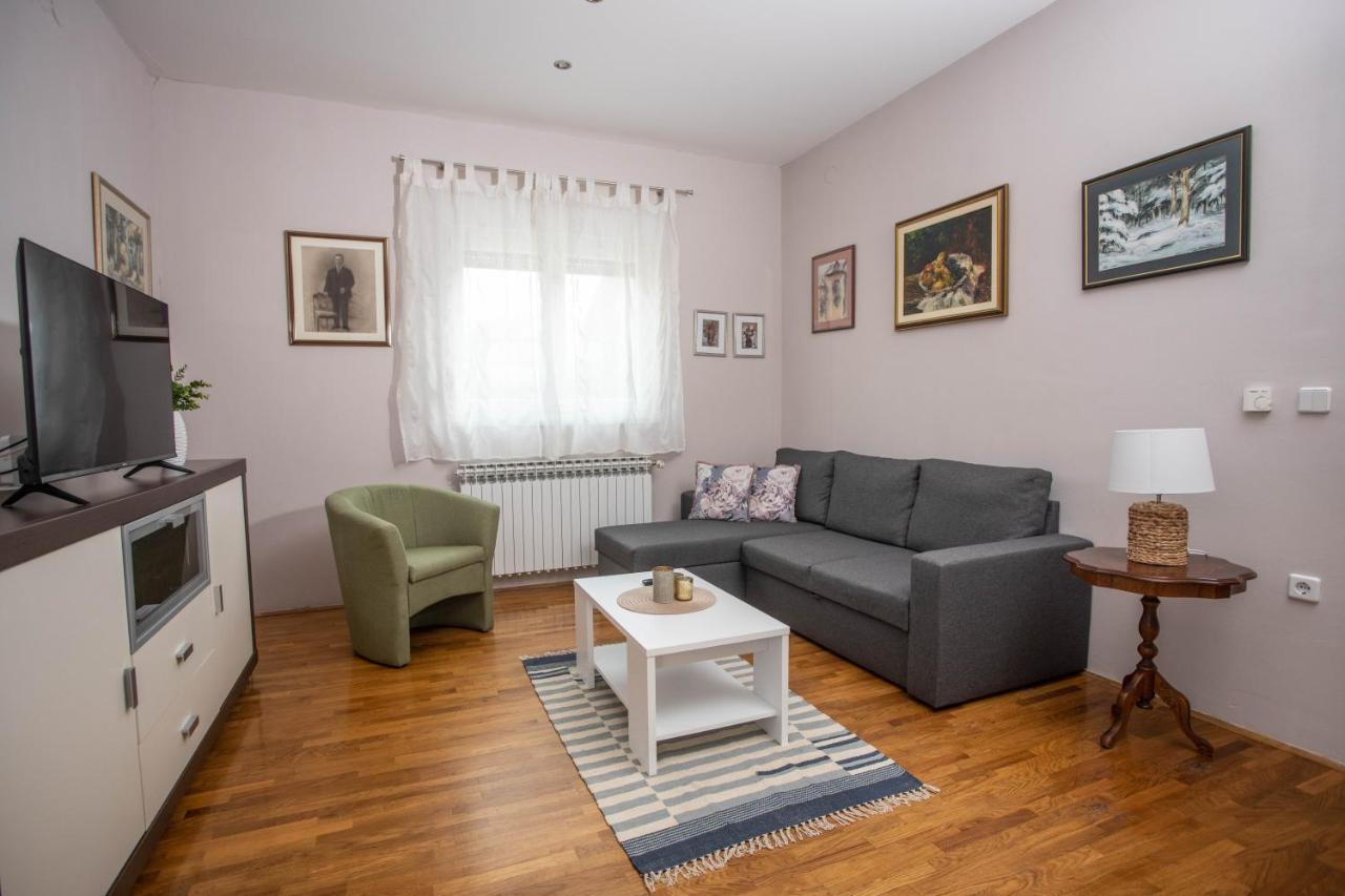 Apartman Gundulic Vinkovci Exteriör bild