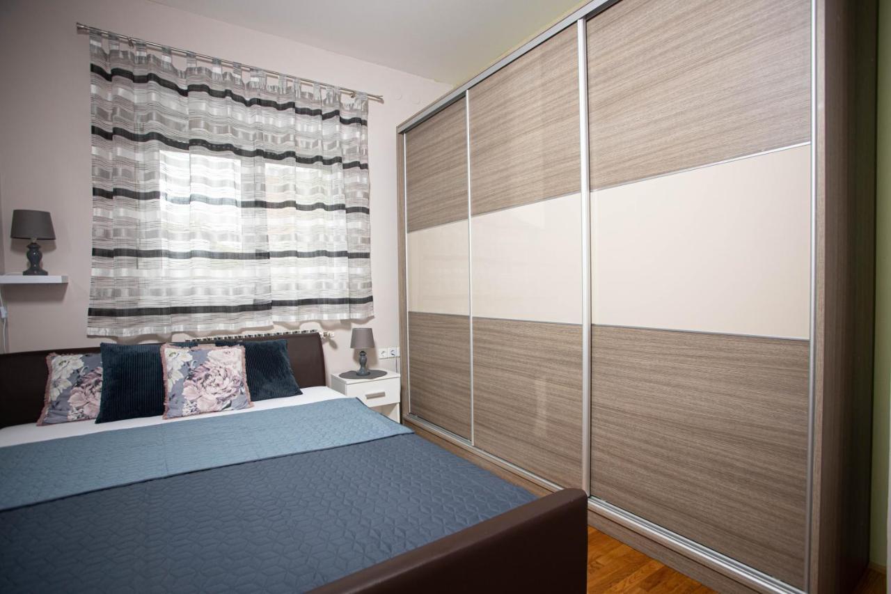 Apartman Gundulic Vinkovci Exteriör bild